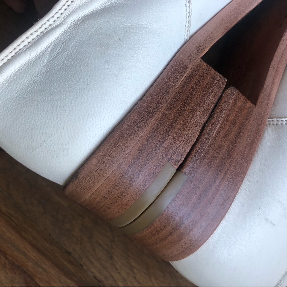 FRYE - Picture 7 of 16